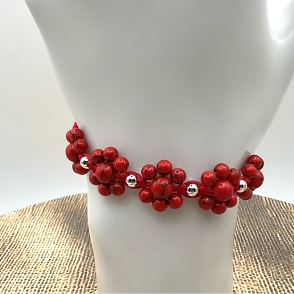 Christmas Bracelet with Red Beads and 18k Silver Plated Beads | Fully Adjustable - Picture 7 of 11